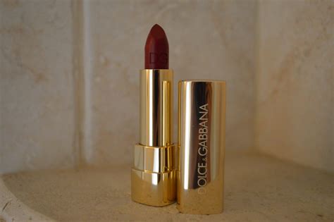 dolce gabbana classic cream lipstick